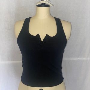 Black tank w. racer back